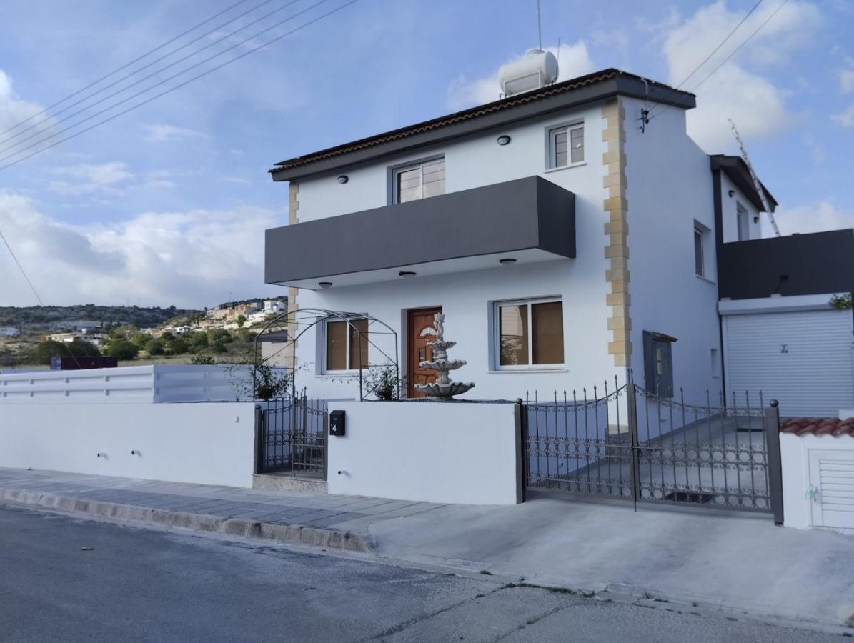 Michael Angelo Villa Paphos Esterno foto