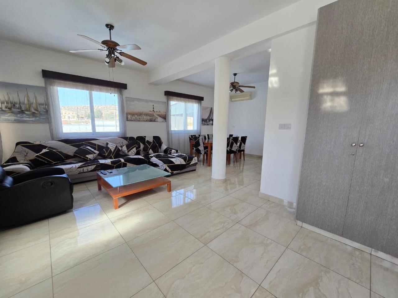 Michael Angelo Villa Paphos Esterno foto