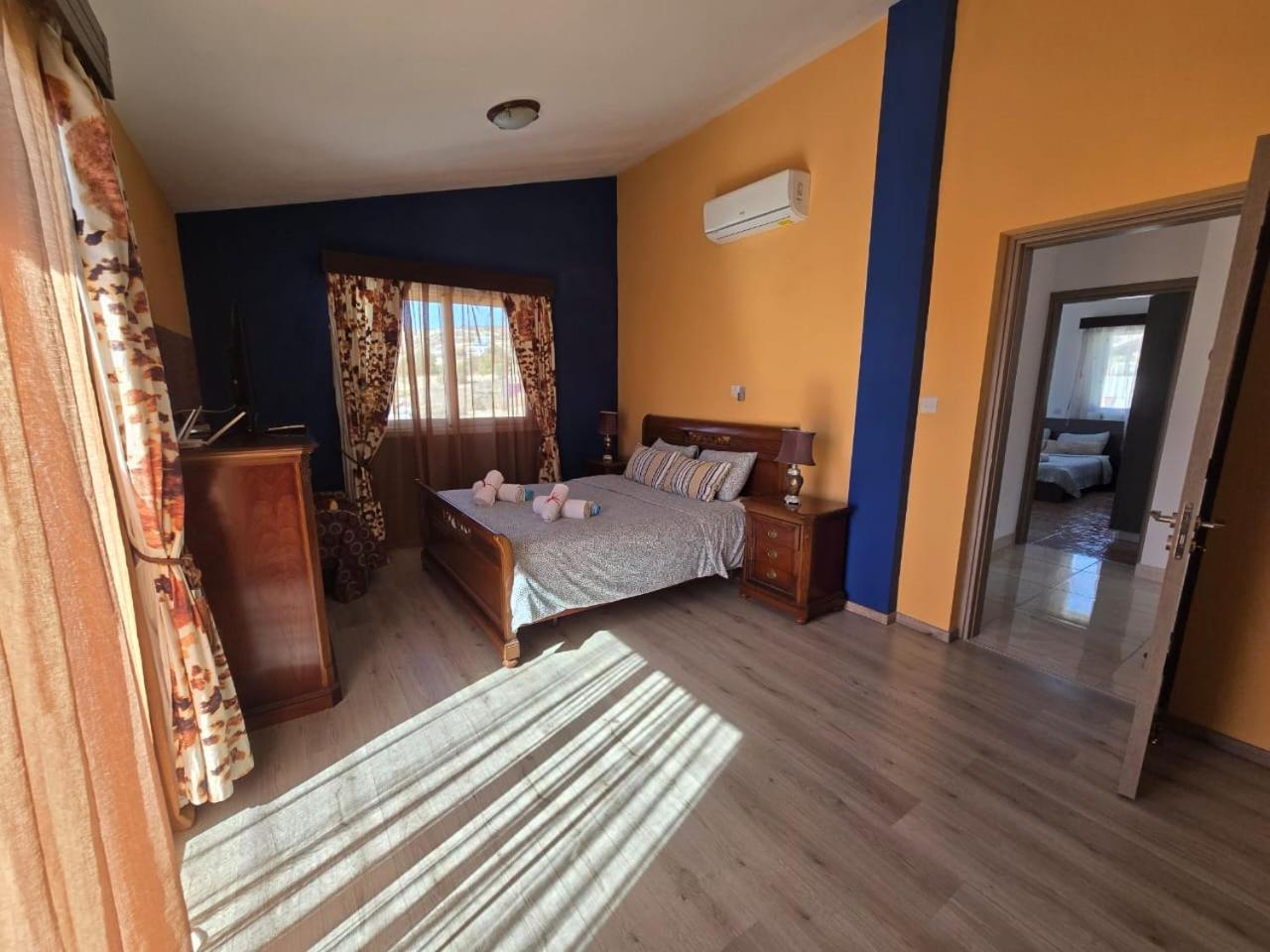 Michael Angelo Villa Paphos Esterno foto