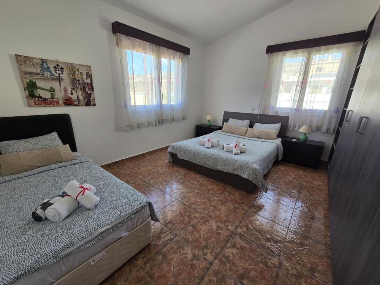 Michael Angelo Villa Paphos Esterno foto